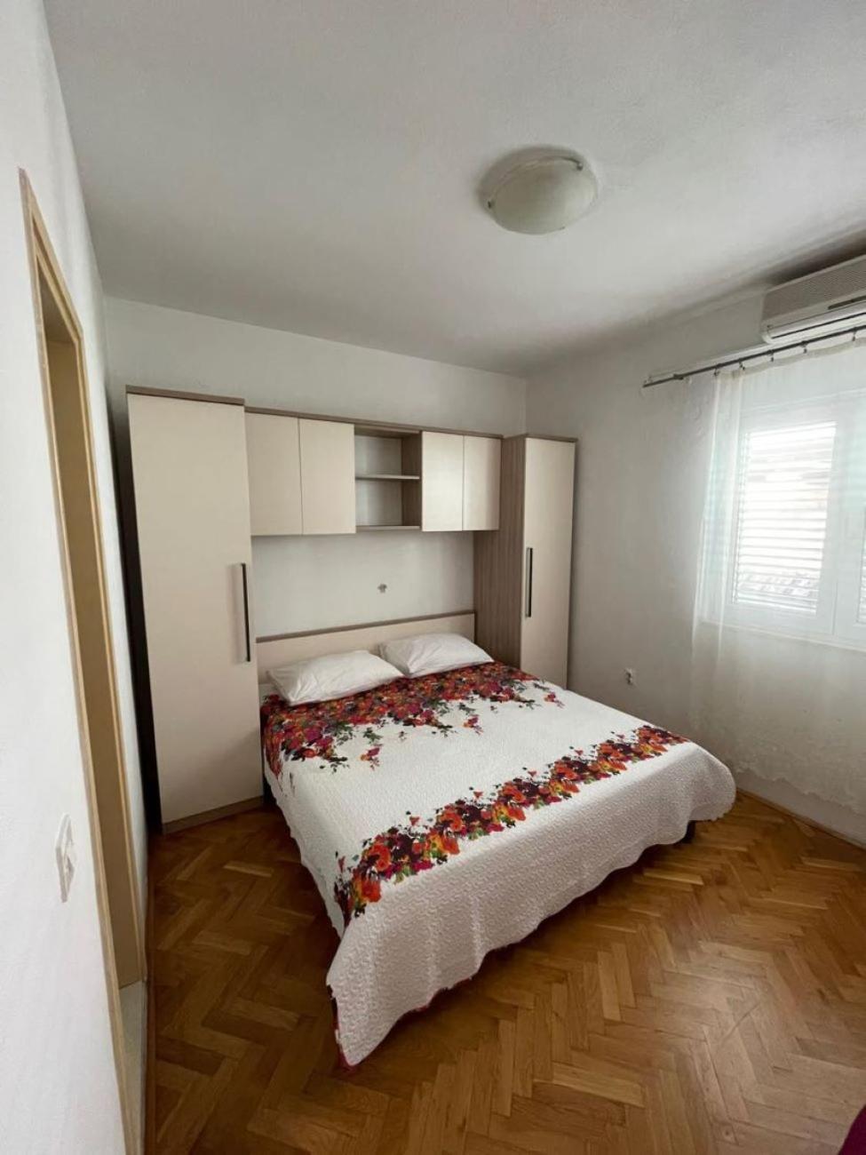 Apartment Martina Tučepi Exteriör bild